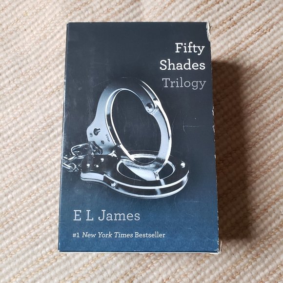 Fifty Shades trilogy book set - paperback - Picture 2 of 7